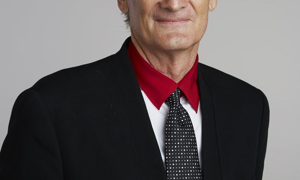 From Vacuum Cleaners to Electric Cars, James Dyson Moves to Singapore